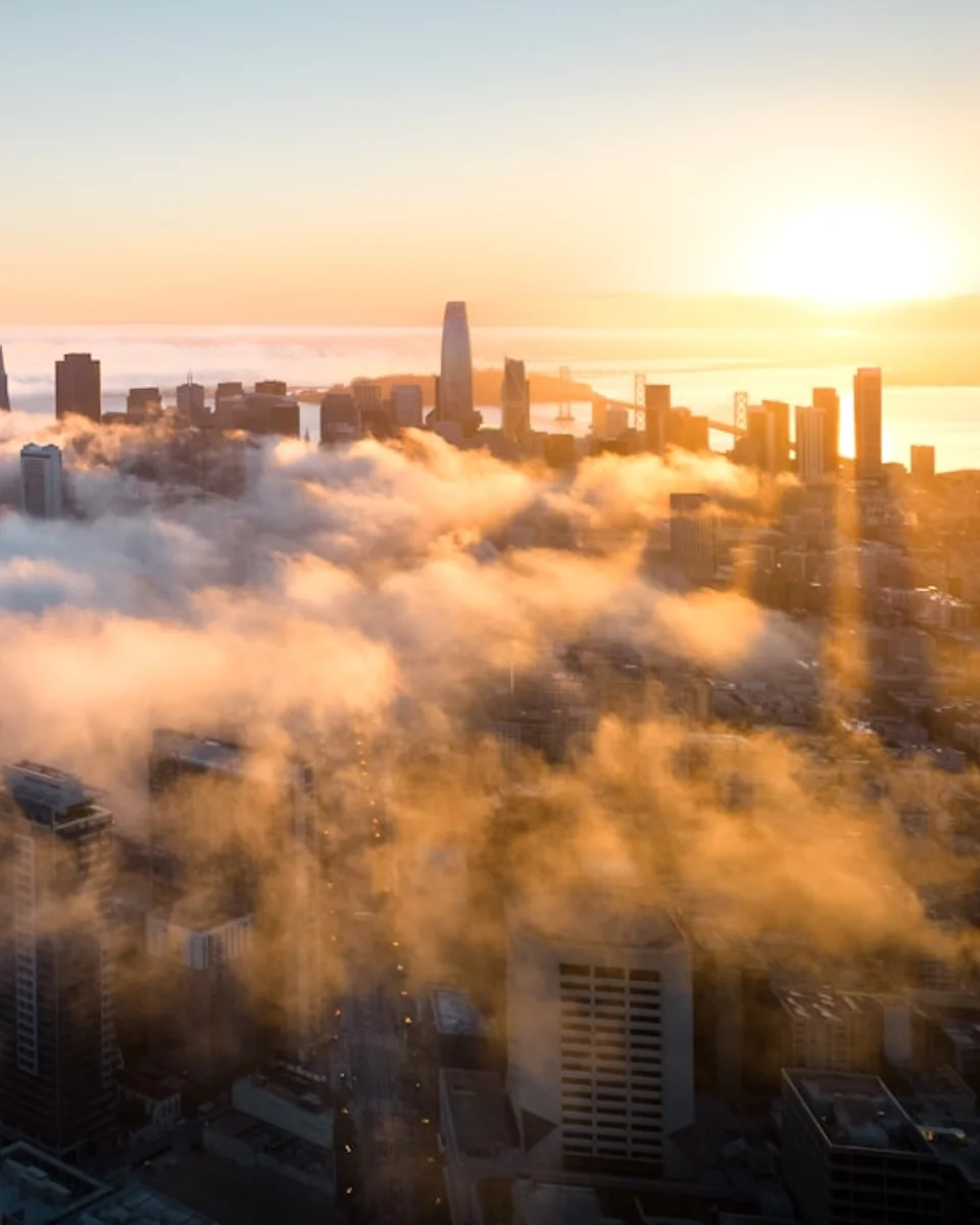 San Francisco commercial skyline with Transamerica Pyramid and Salesforce Tower
